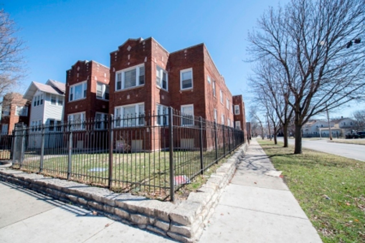 701 N Lotus - Photo 2 of 24