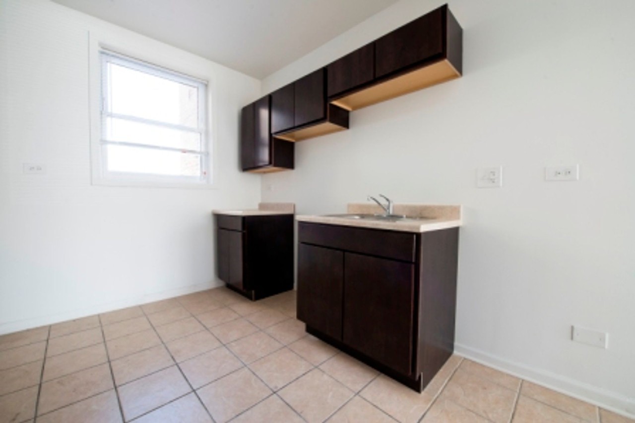 701 N Lotus - Photo 6 of 24