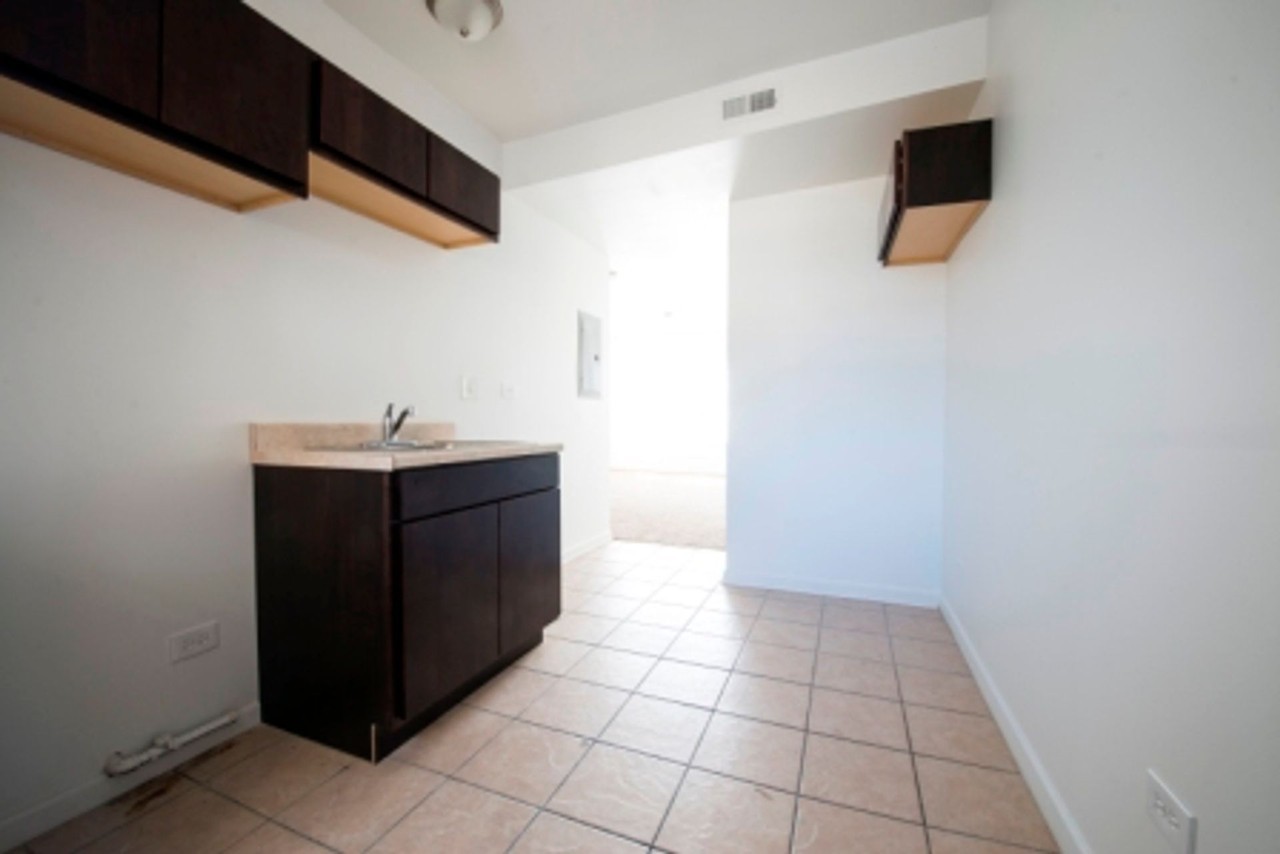 701 N Lotus - Photo 7 of 24