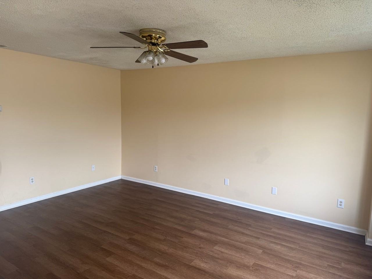 2540 Barnesdale Way - Photo 3 of 9