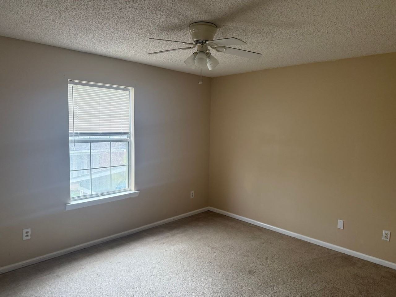 2540 Barnesdale Way - Photo 7 of 9