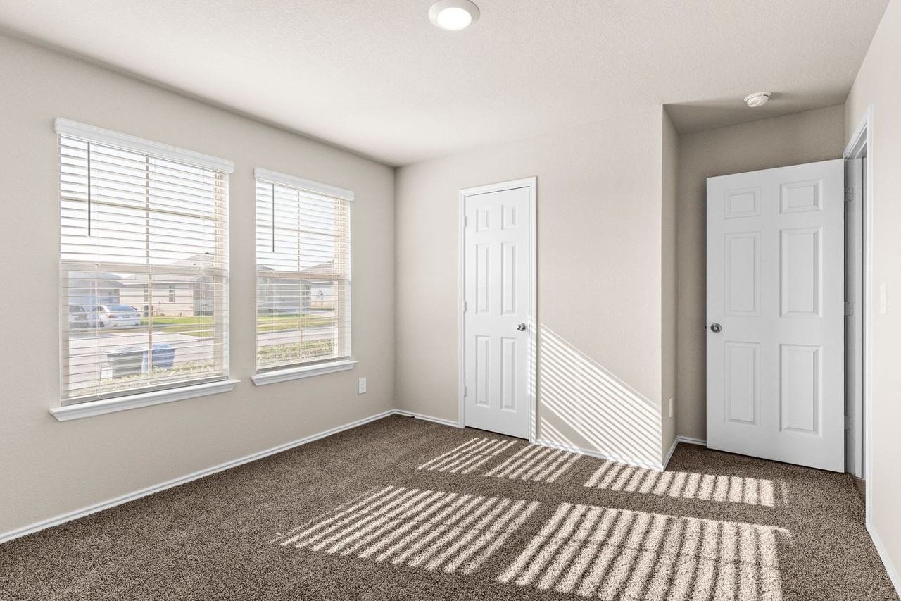 2345 Merganser Dr - Photo 2 of 17