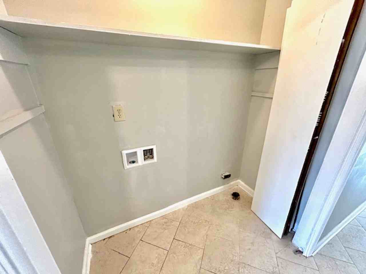 9024 Mahogany Row - Photo 7 of 33