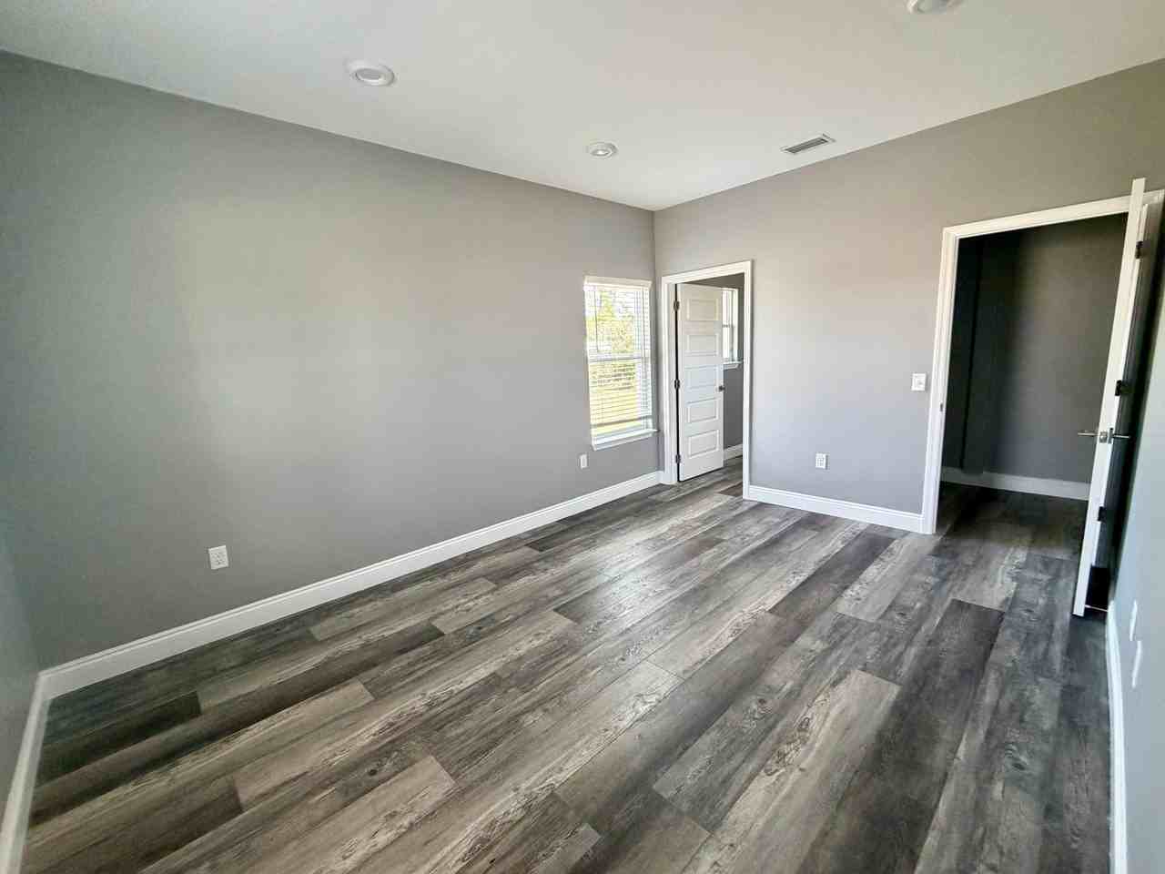 1914 Coach Scovel Way - Photo 4 of 11