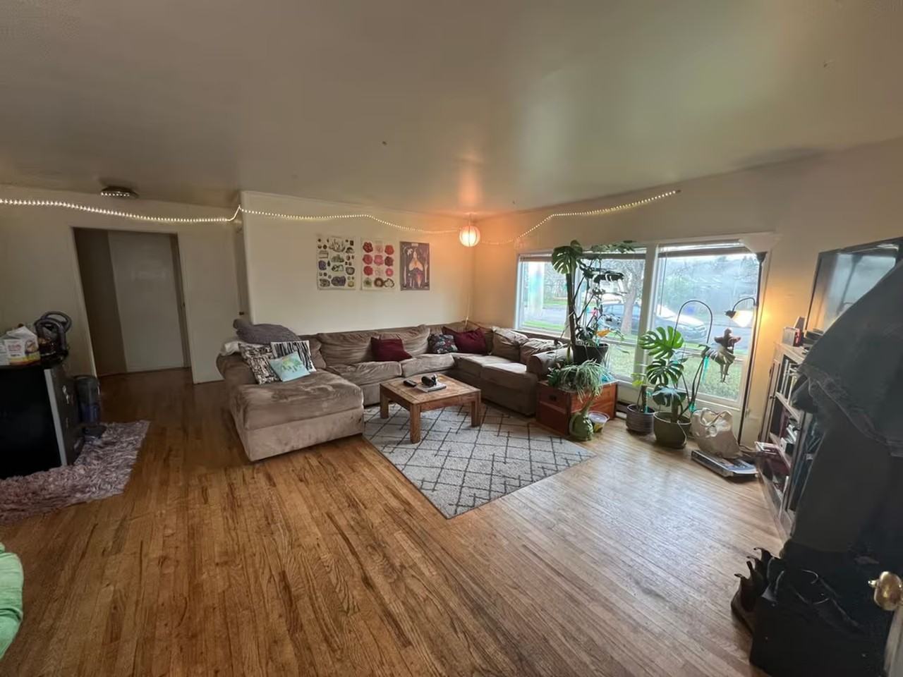 2525 Kincaid St - Photo 3 of 14