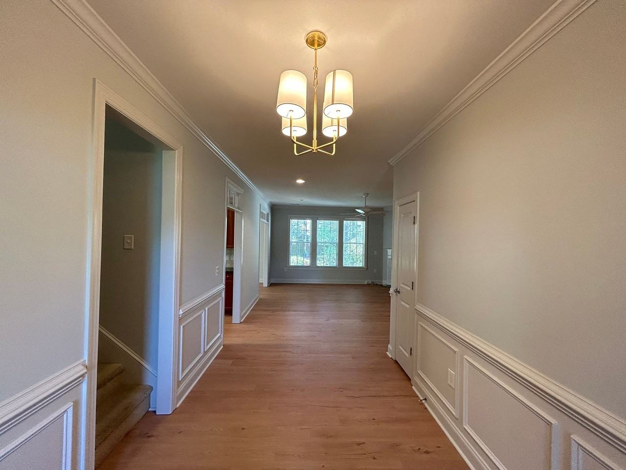 814 Lambrook Dr - Photo 3 of 35