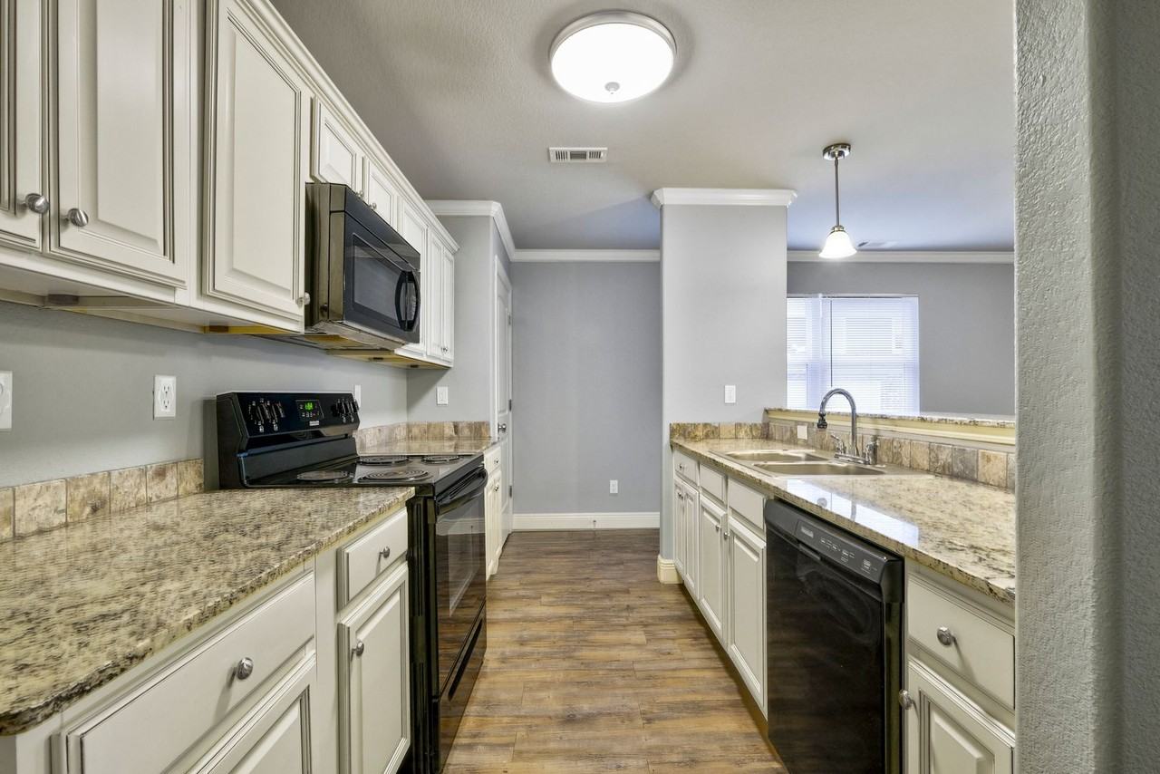 4064 W Santa Maria Ln - Photo 7 of 24