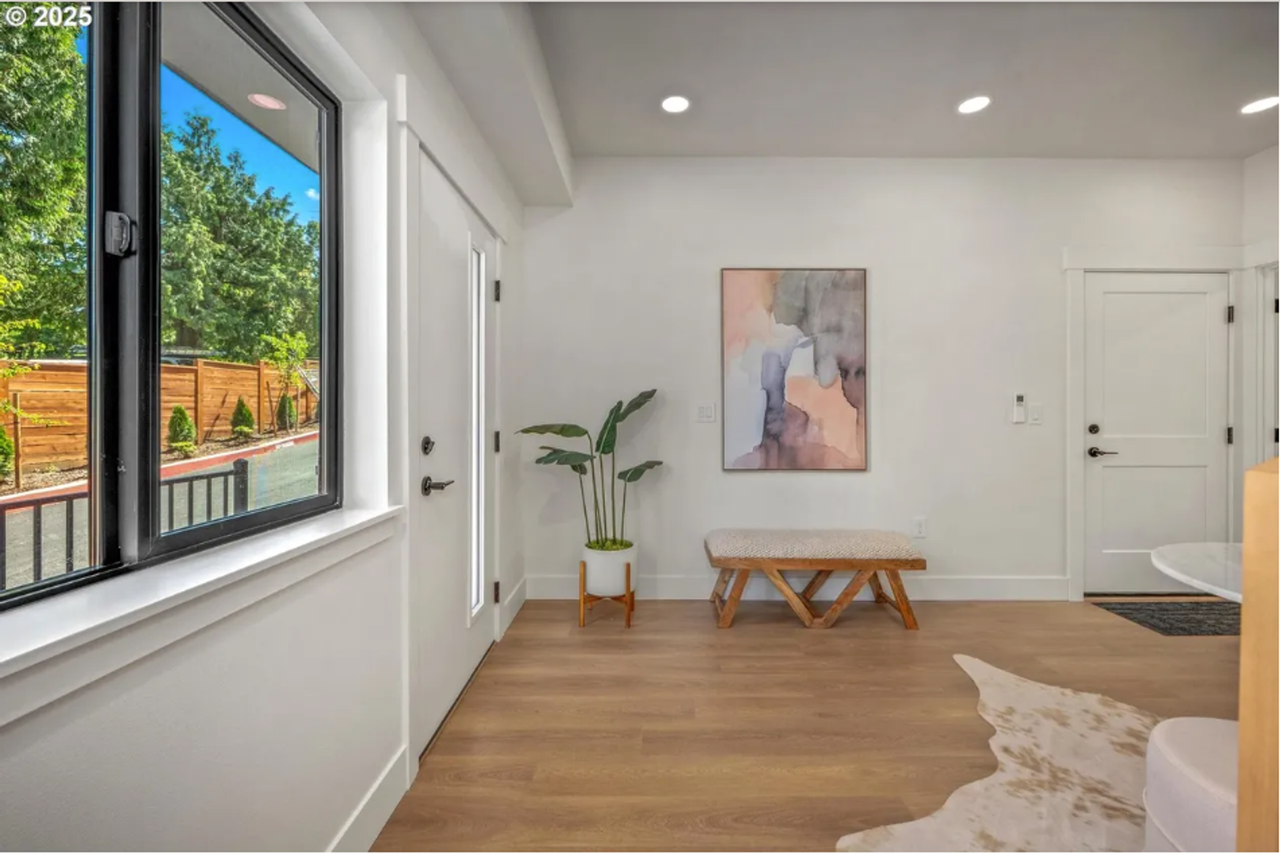 10731 Ne Fremont St - Photo 5 of 32