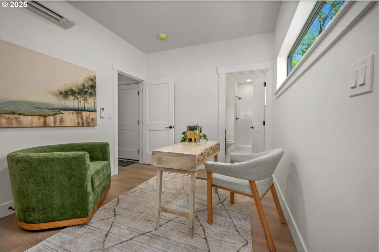 10731 Ne Fremont St - Photo 7 of 32