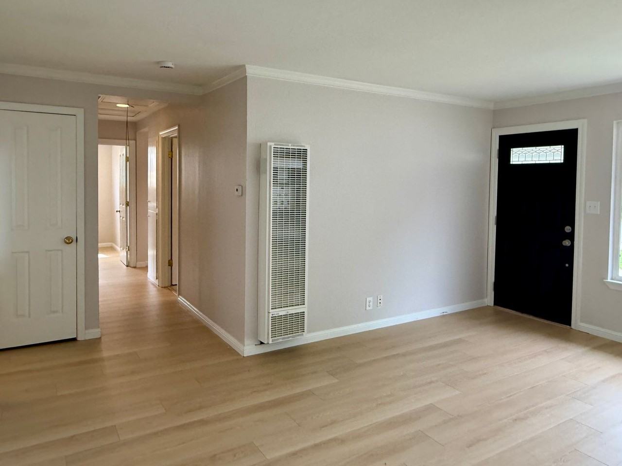 2424 Melville Way - Photo 4 of 19