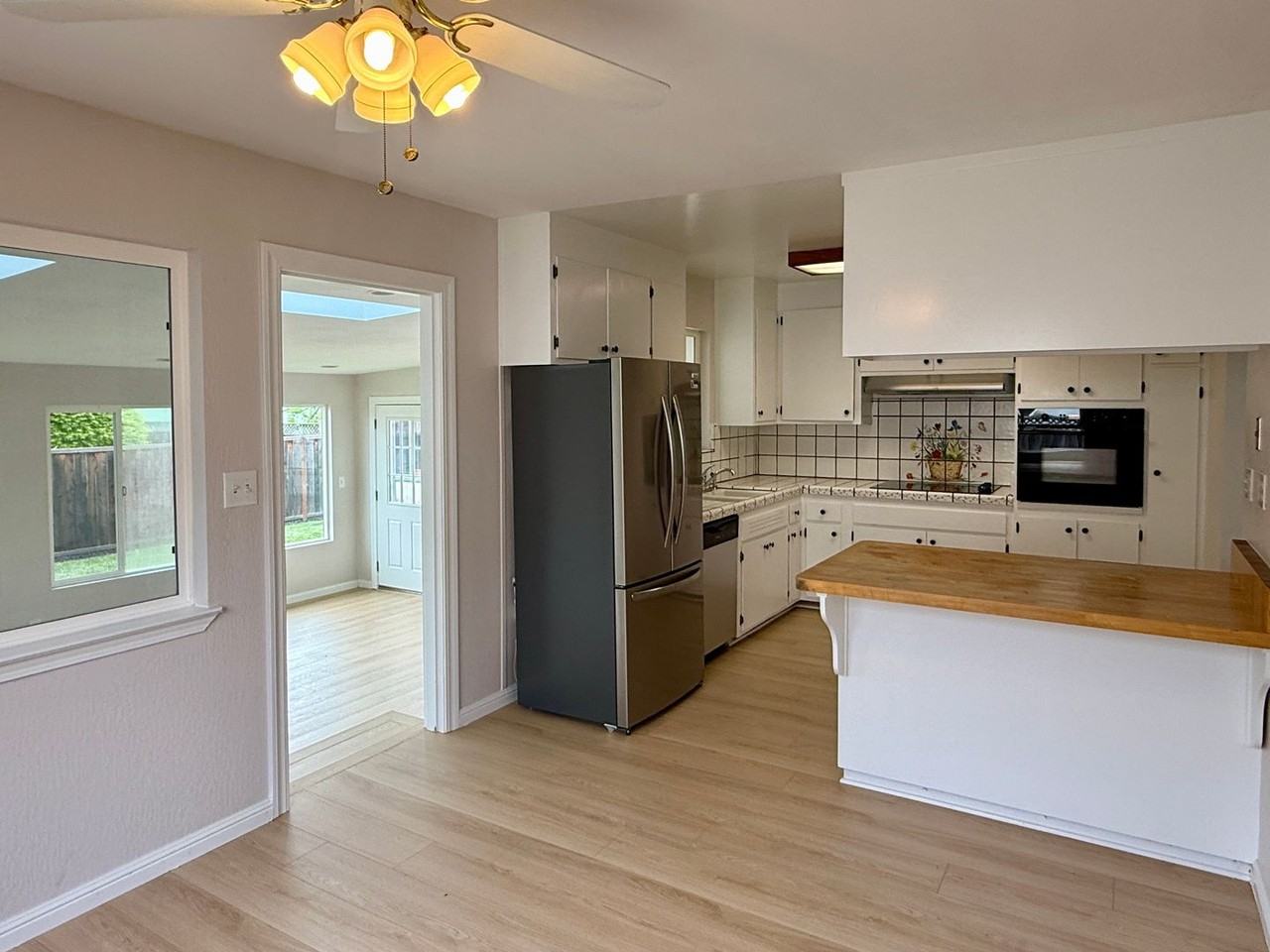 2424 Melville Way - Photo 6 of 19