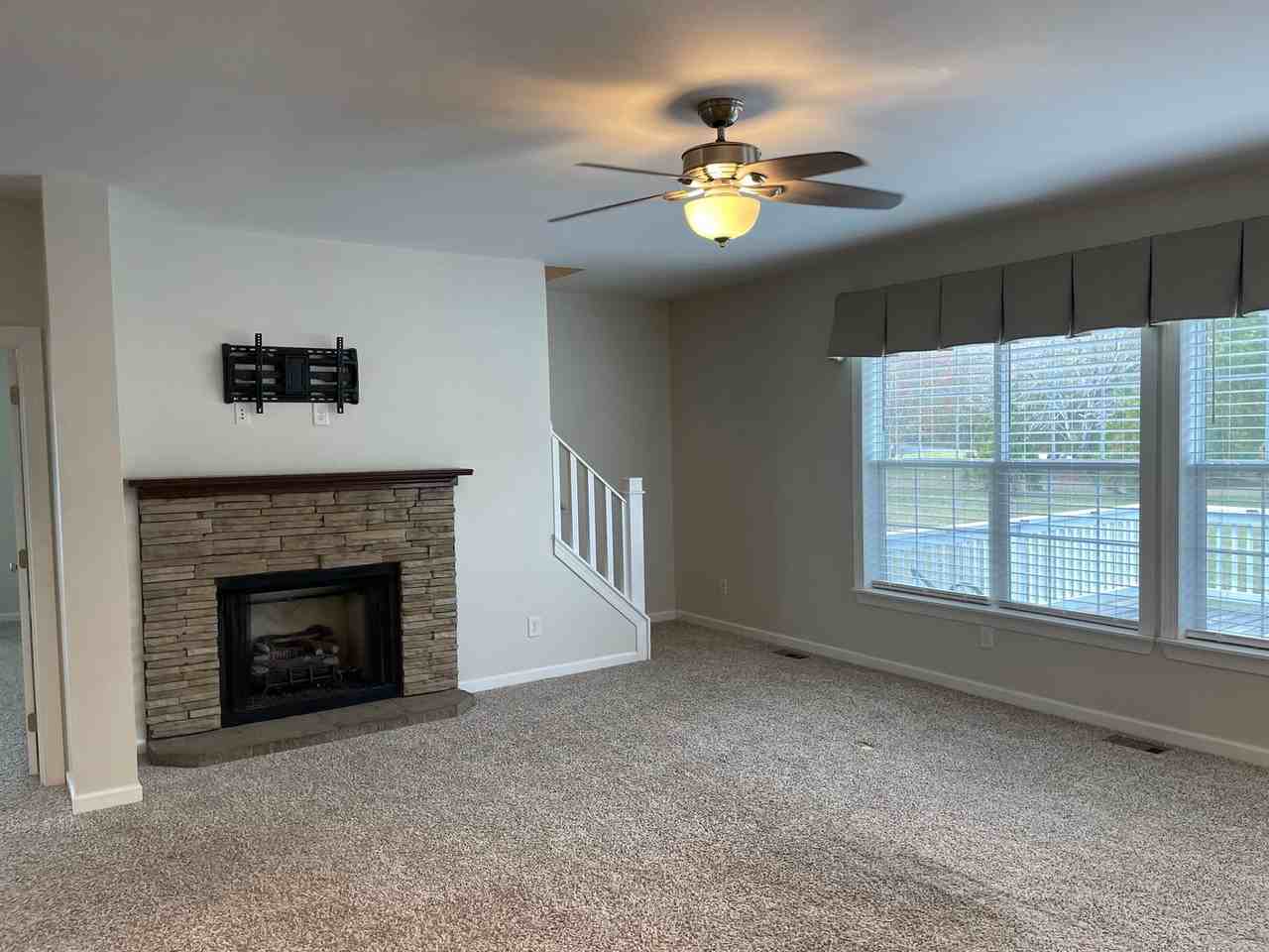 3656 Windy Point Rd Sw - Photo 3 of 50