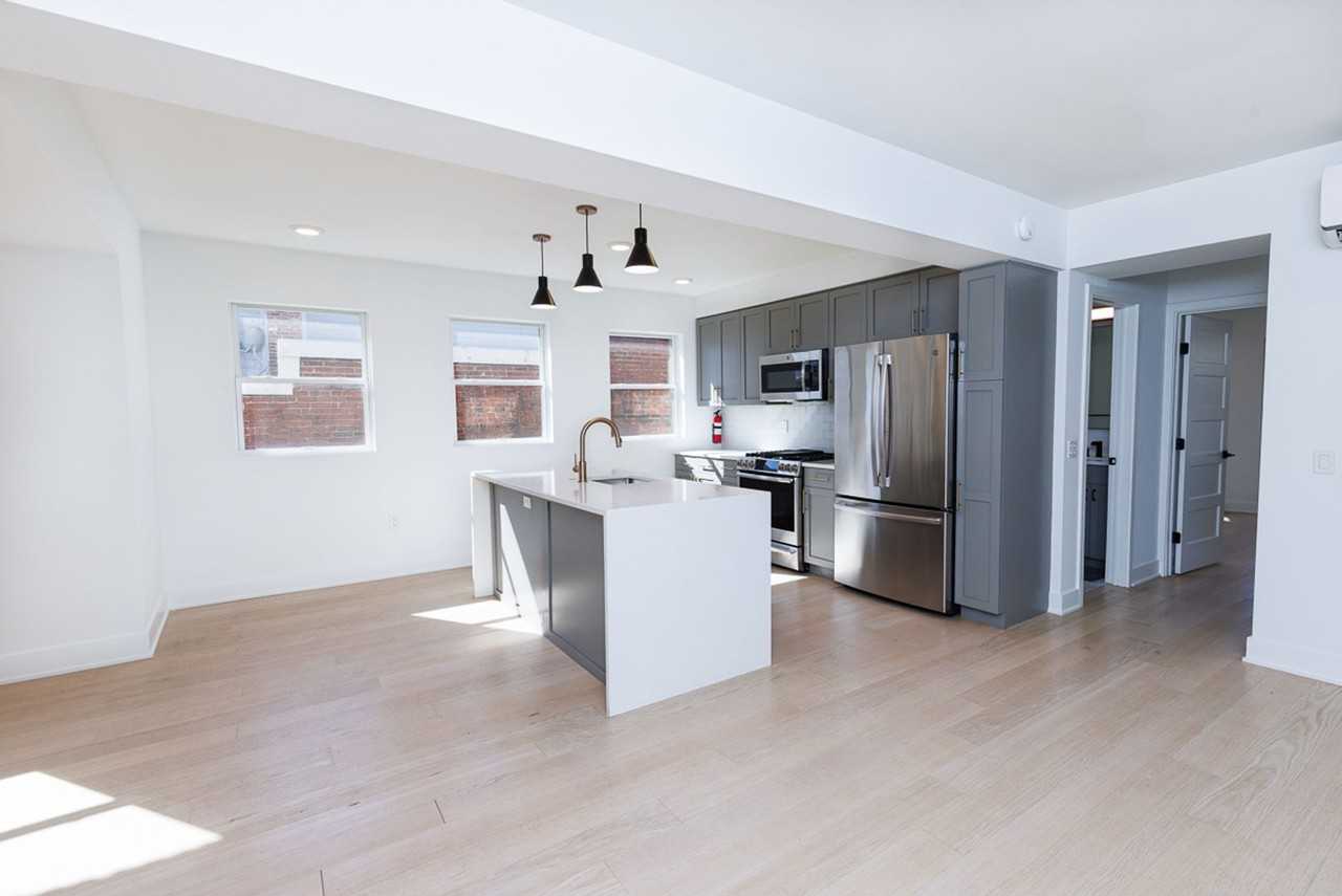 1468 Harvard St Nw #31 - Photo 2 of 20