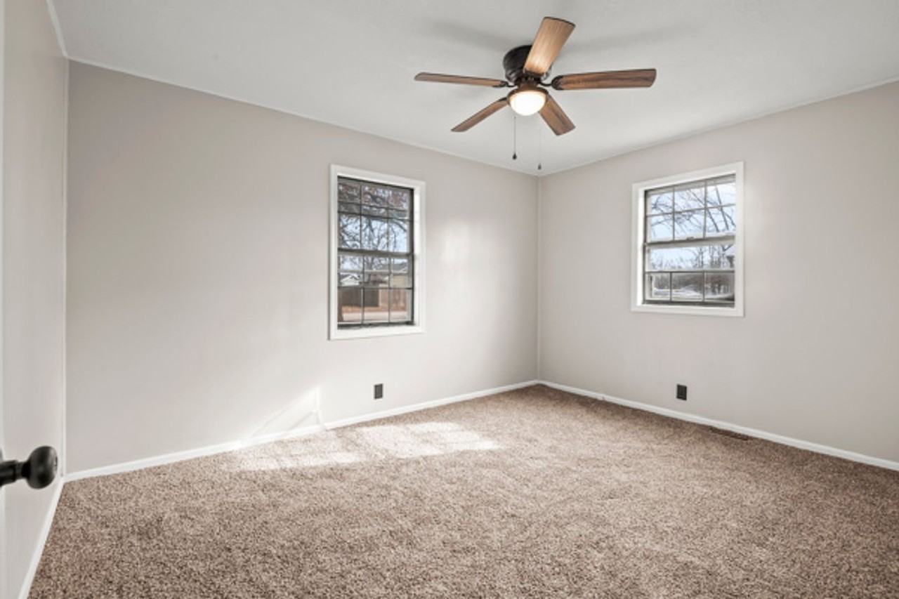 246 Se 101st Rd - Photo 2 of 30