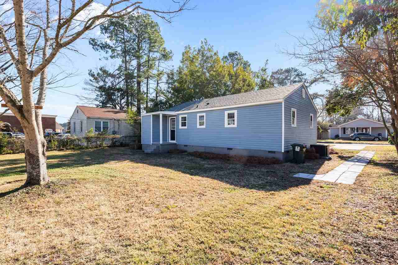 1109 Tatum Dr - Photo 4 of 31