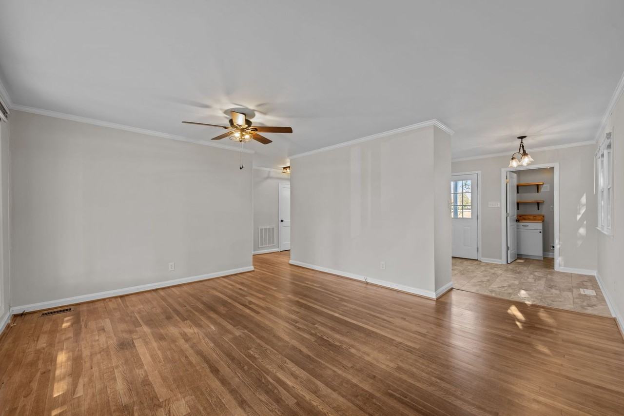 1109 Tatum Dr - Photo 6 of 31