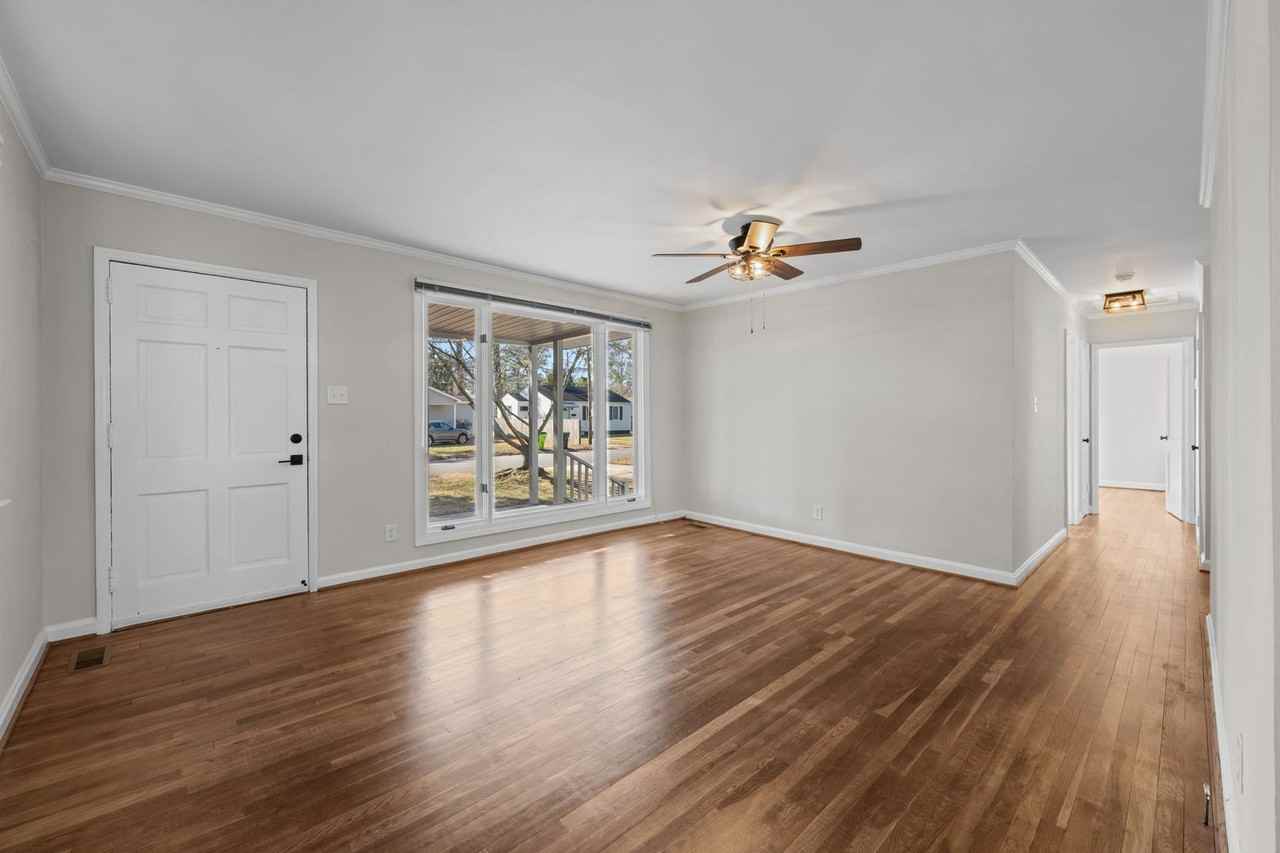 1109 Tatum Dr - Photo 7 of 31