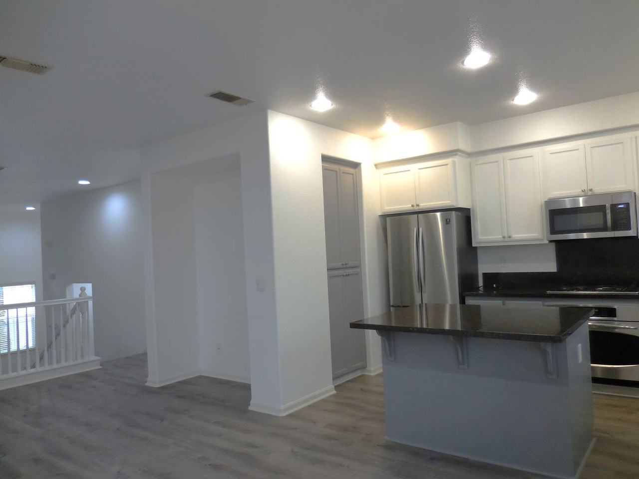 2708 Soho Ln - Photo 4 of 29