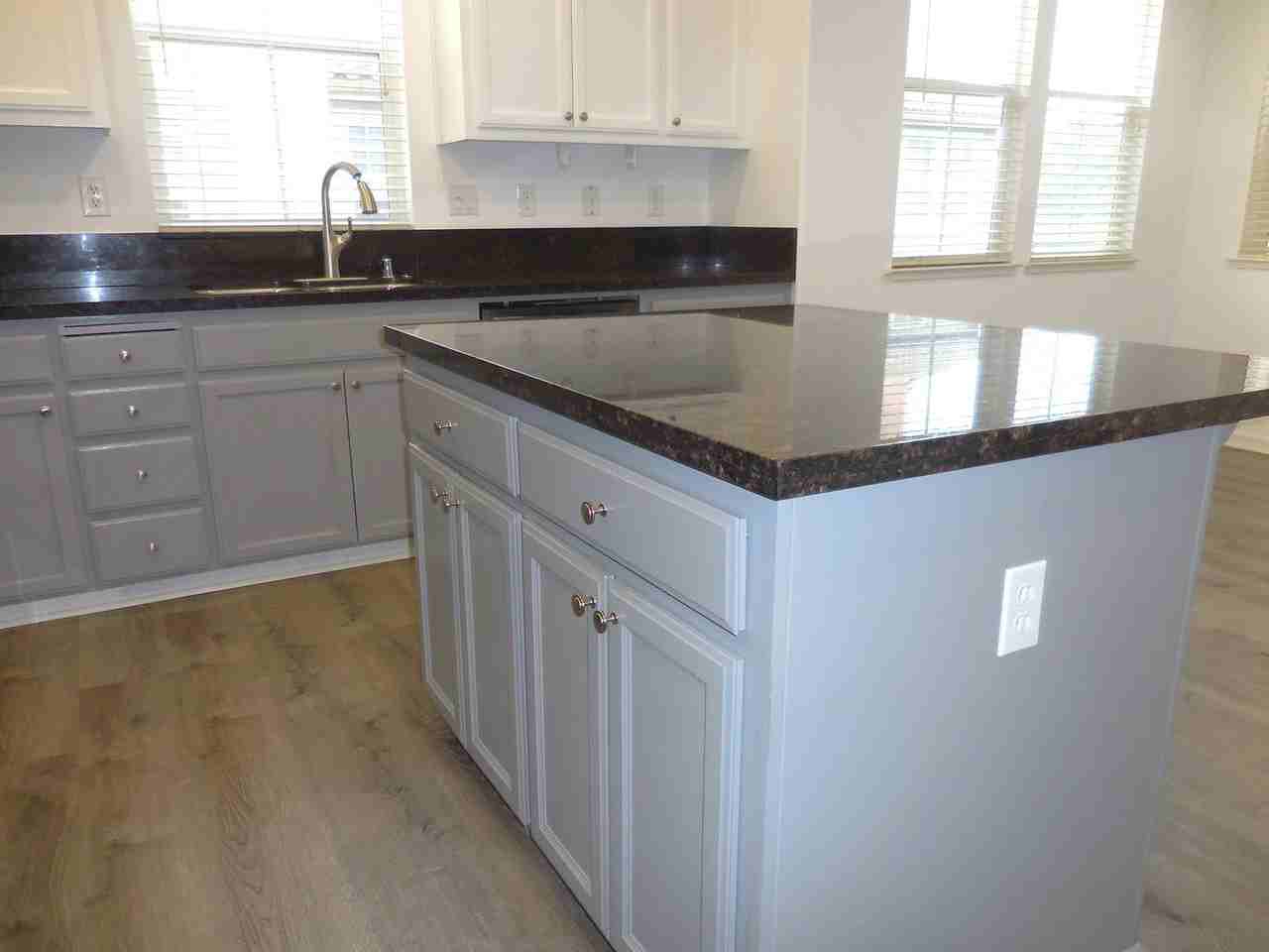 2708 Soho Ln - Photo 6 of 29