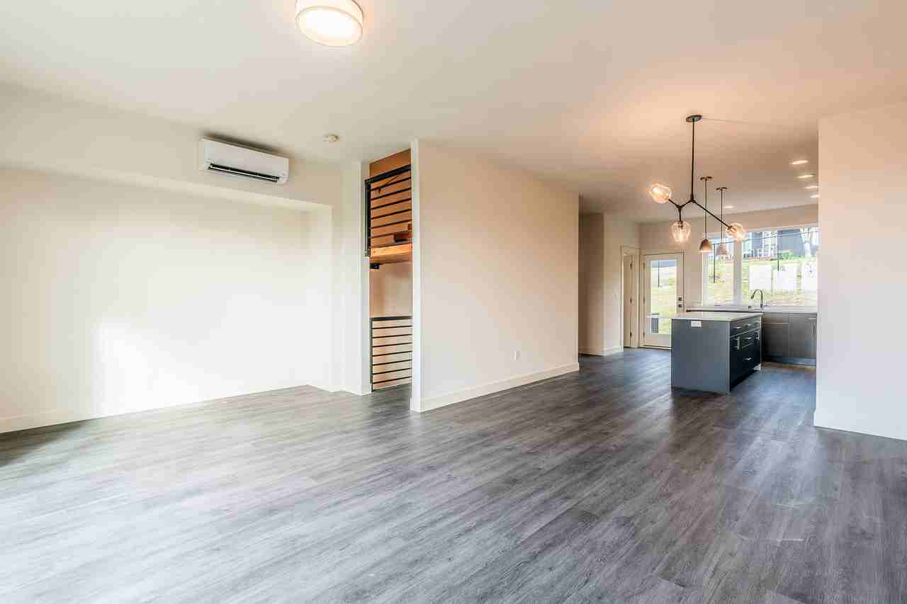 Skyridge Townhouses – Modern 3 - Photo 7 of 50