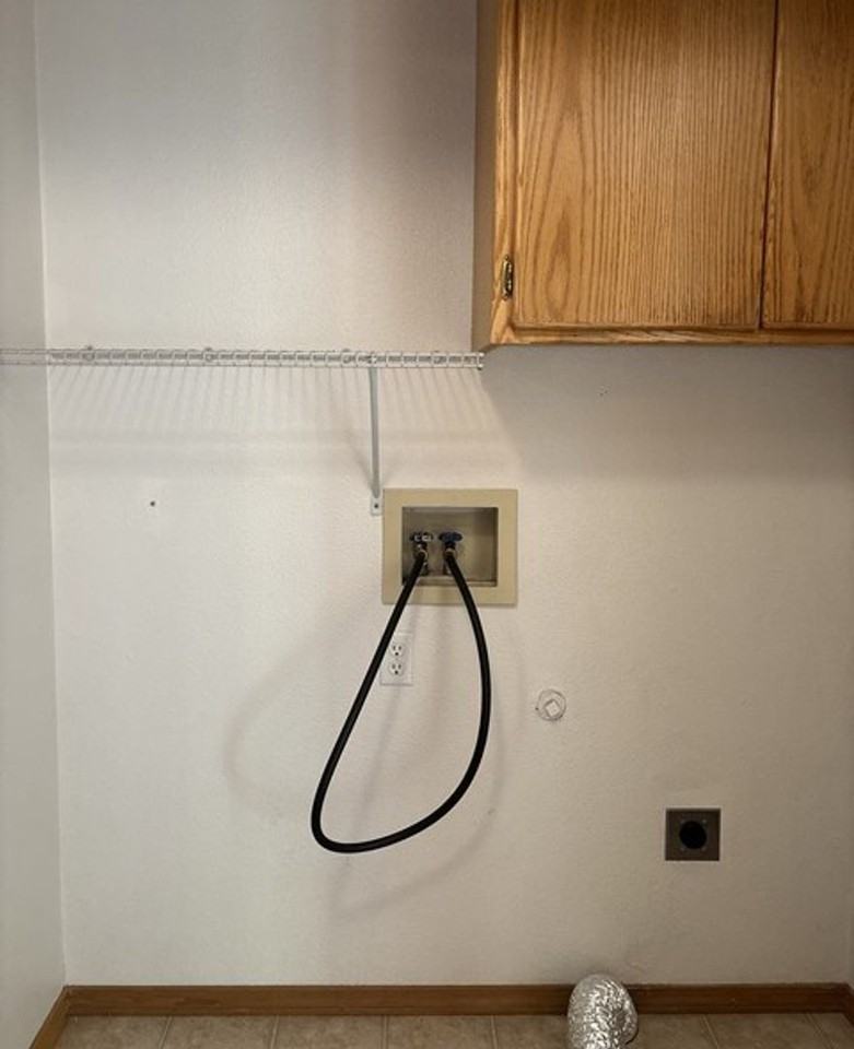 5131 Sycan Ct Se - Photo 4 of 17