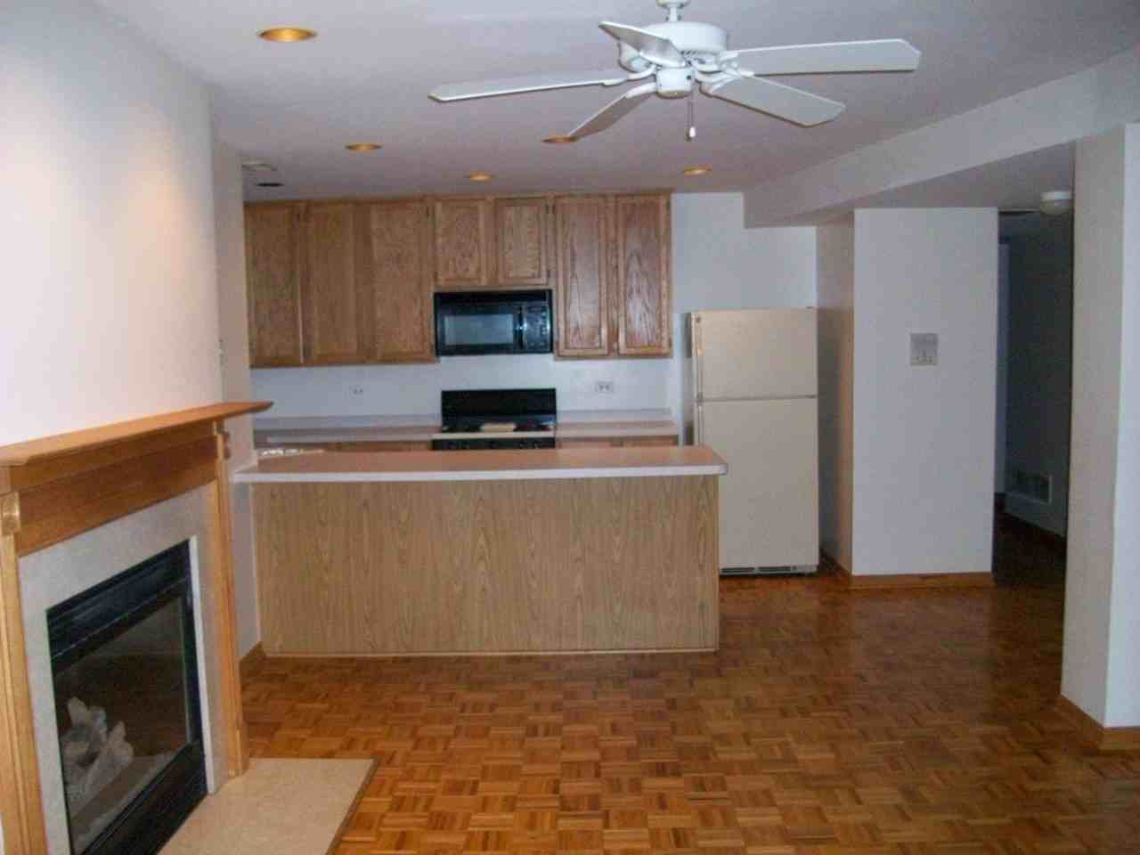 4043 N Sheridan Rd - Photo 2 of 12