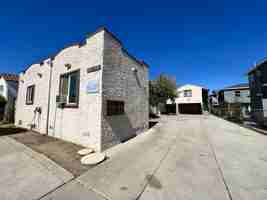 featured image of 1629 W 81st St