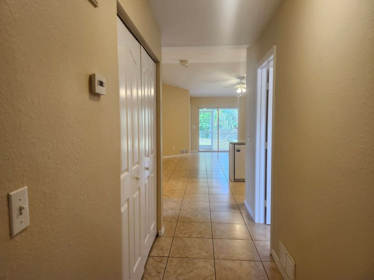 415 Ne 25th Ave - Photo 2 of 21