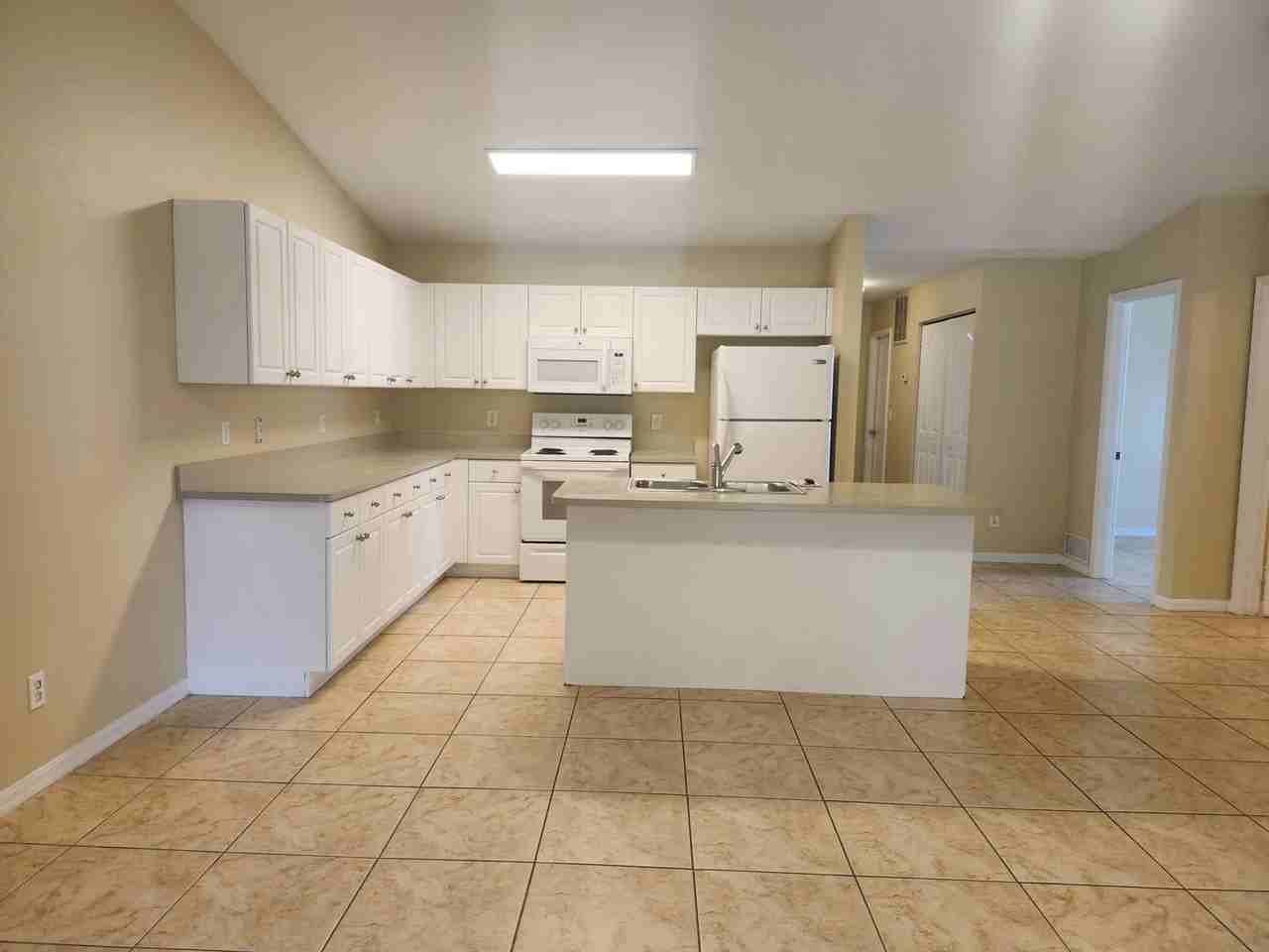 415 Ne 25th Ave - Photo 5 of 21