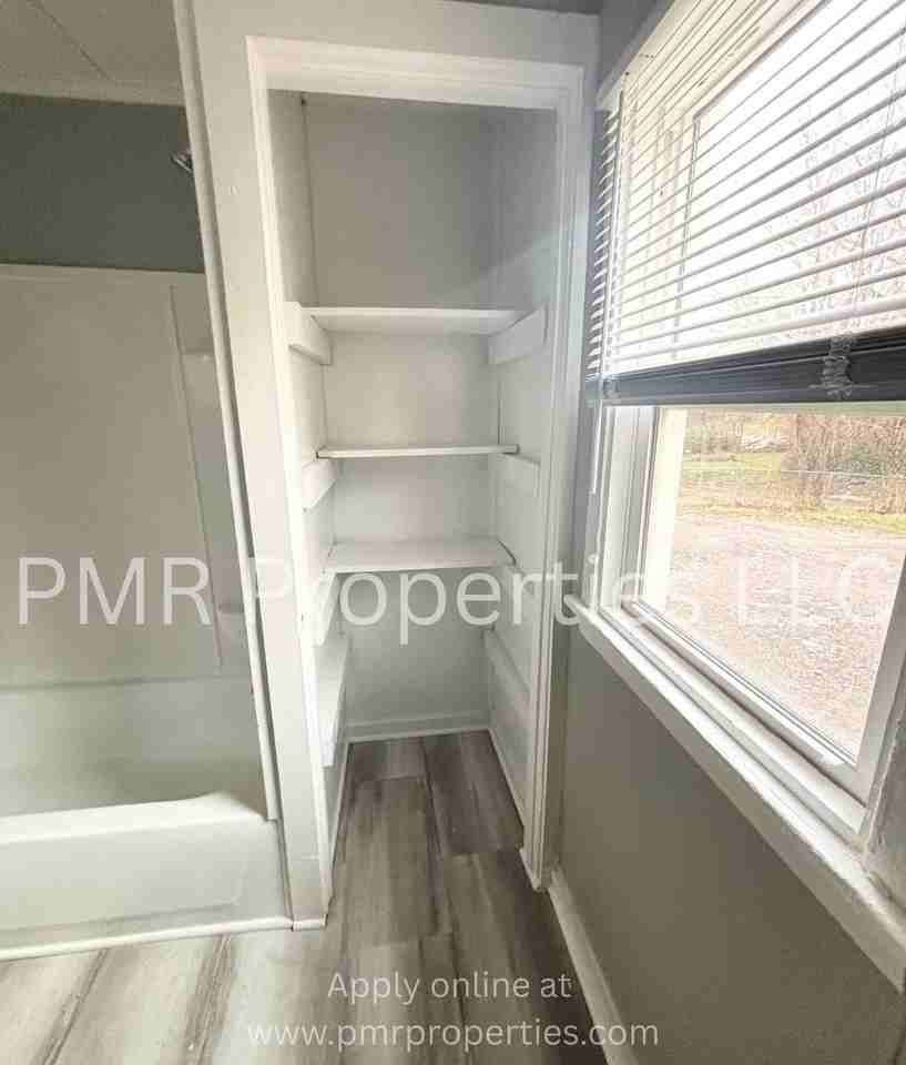 514- 516 South 16th Street - Photo 6 of 23