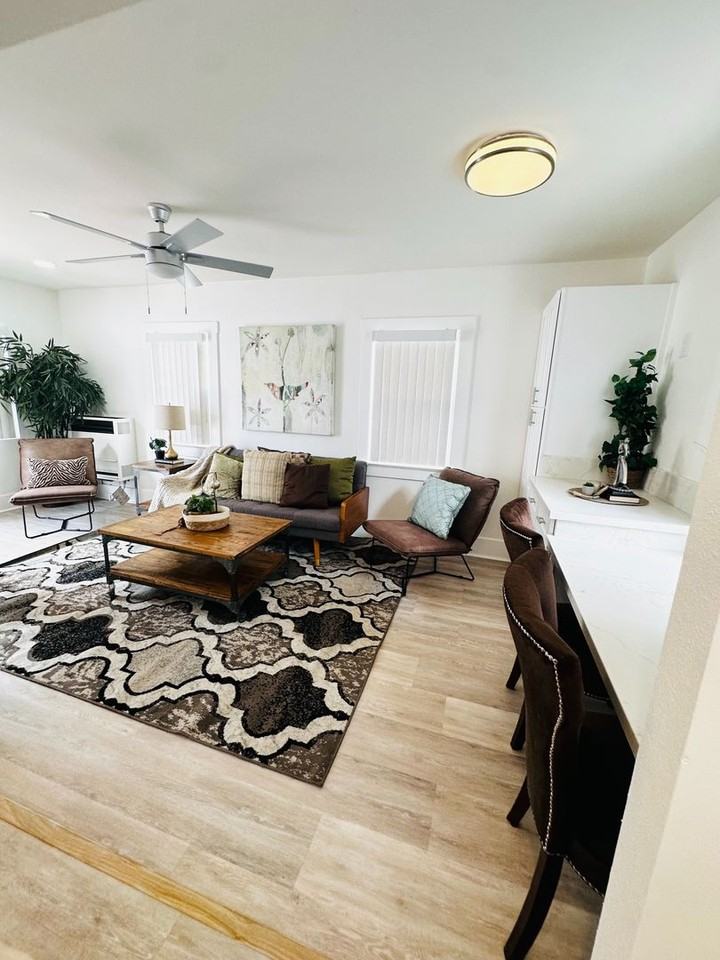 3815 Wabash Ave - Photo 3 of 12