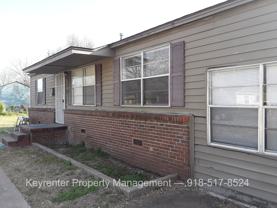 636 E 49th Pl N - Photo 1 of 1