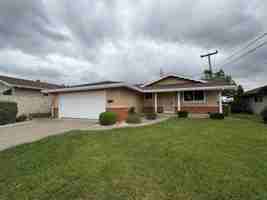 featured image of 1992 Oxford Dr