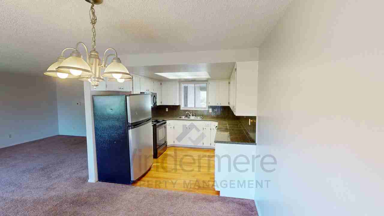 333 Grove St #23 - Photo 5 of 15