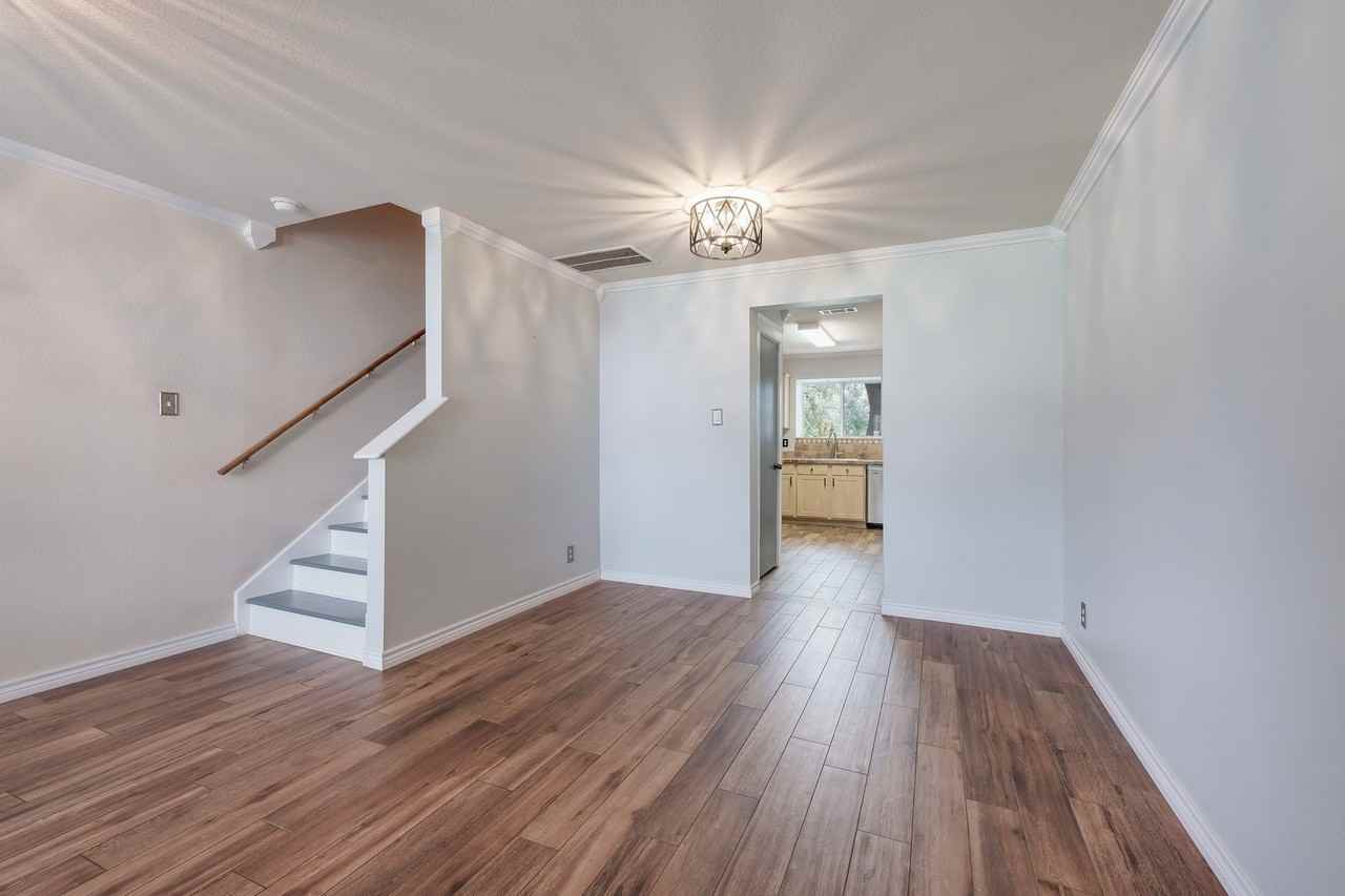 8010 Santa Catalina - Photo 6 of 28