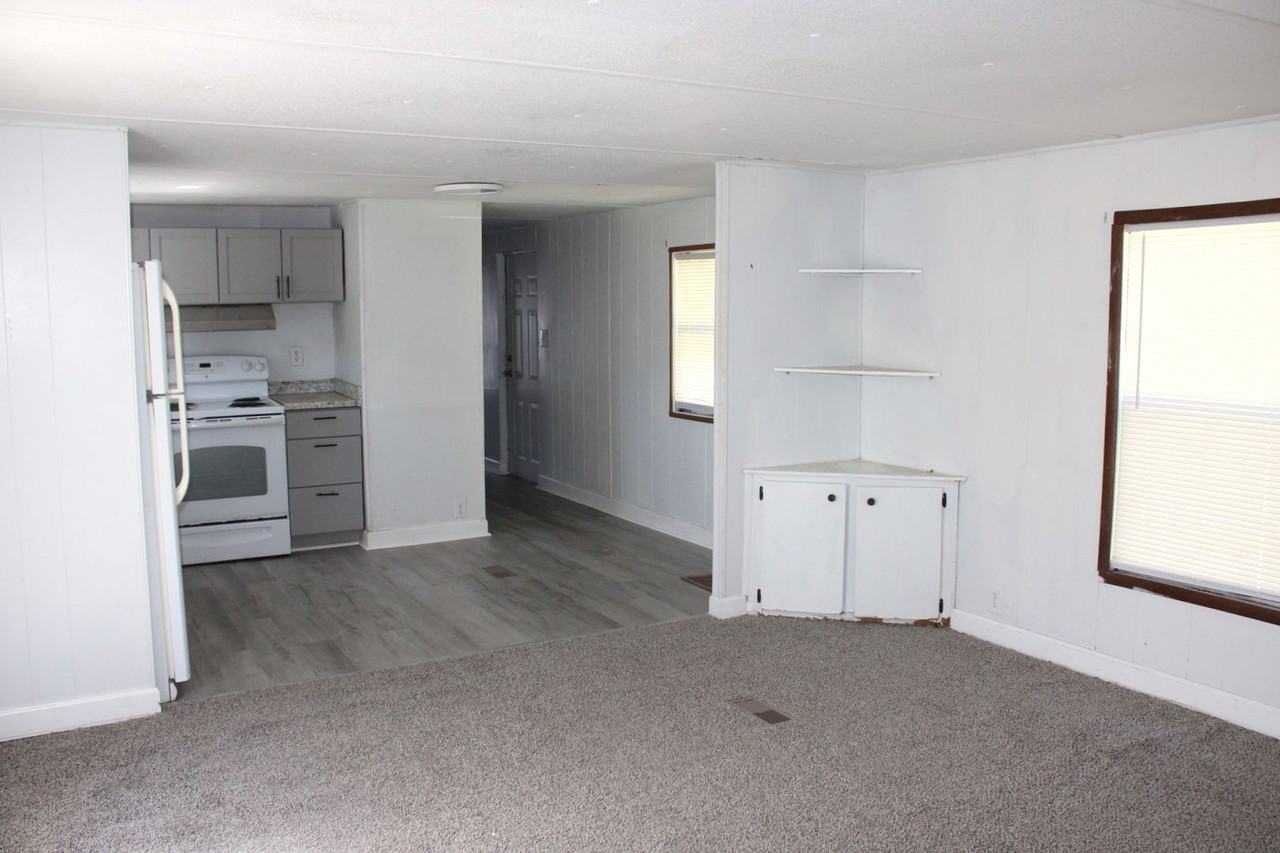 938 Sunset Dr #C - Photo 3 of 16