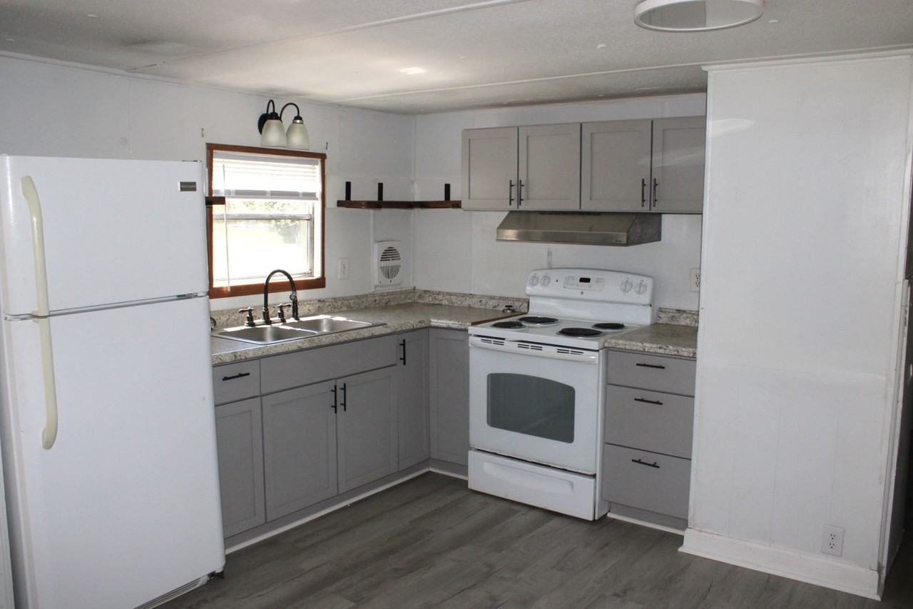 938 Sunset Dr #C - Photo 5 of 16