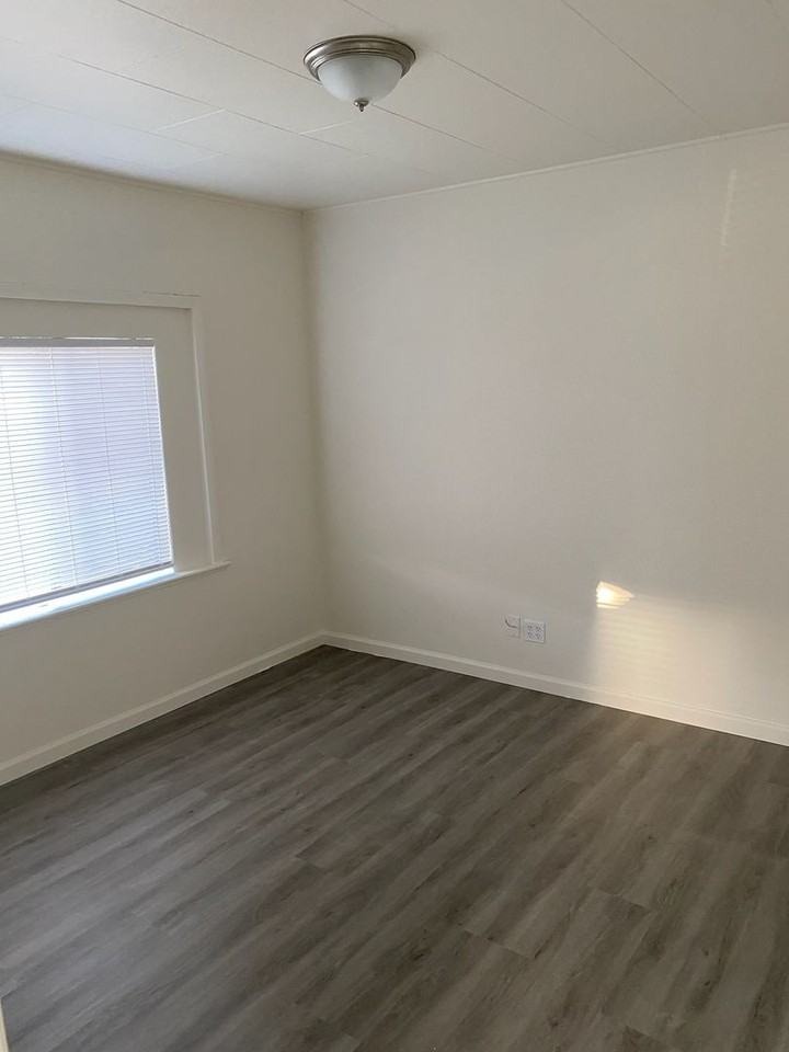 207 E Sequoia Ave - Photo 5 of 7