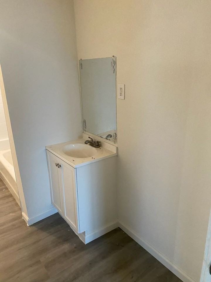 207 E Sequoia Ave - Photo 6 of 7