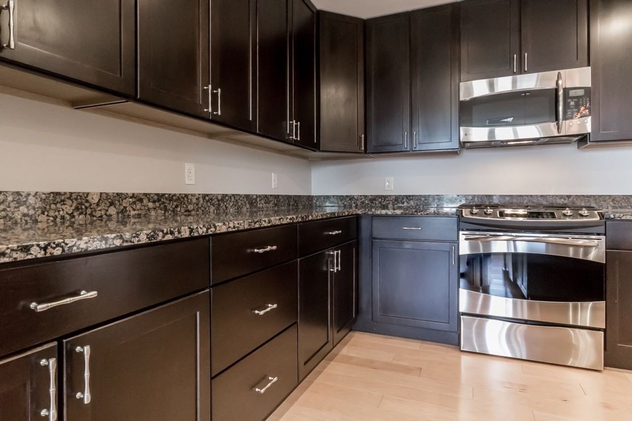 207 Fore St #3 - Photo 4 of 27