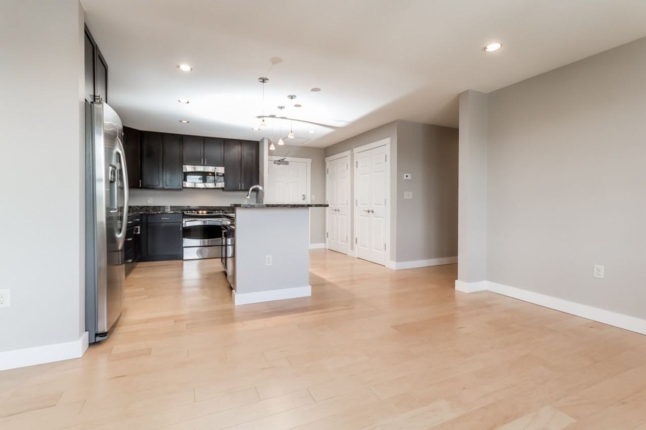 207 Fore St #3 - Photo 7 of 27