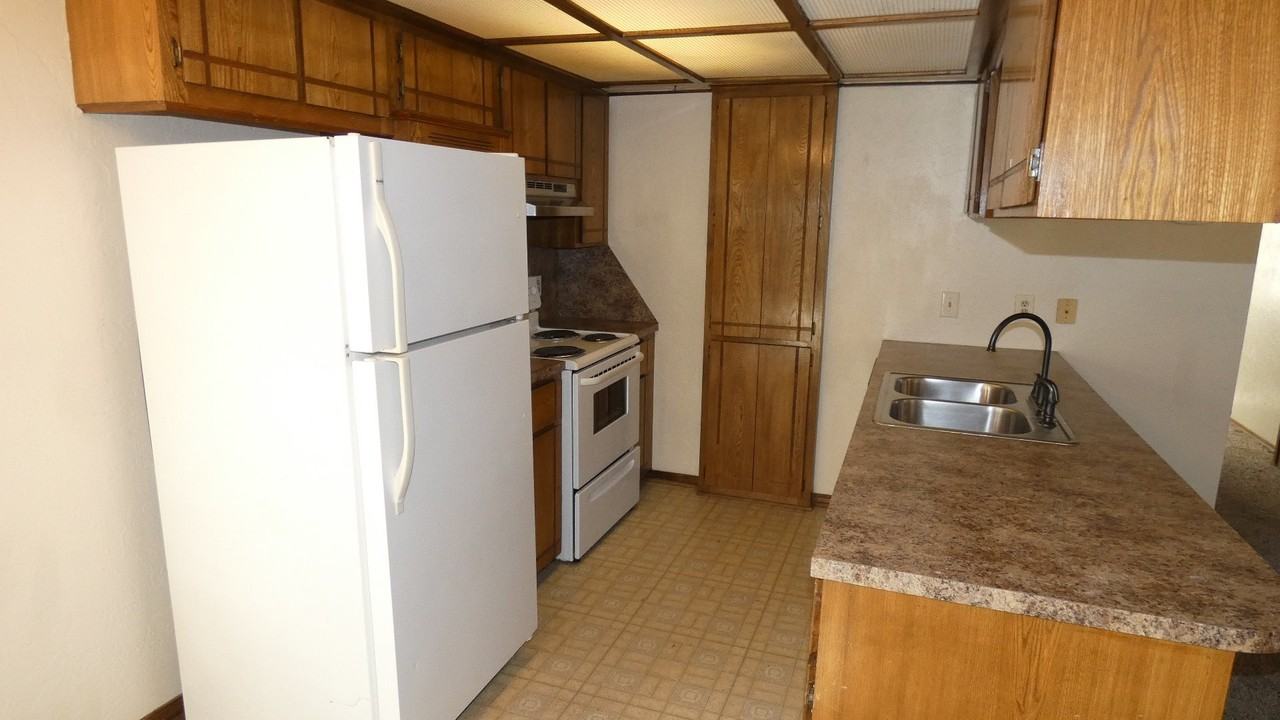 4034 Nw Ozmun Ave - Photo 6 of 19