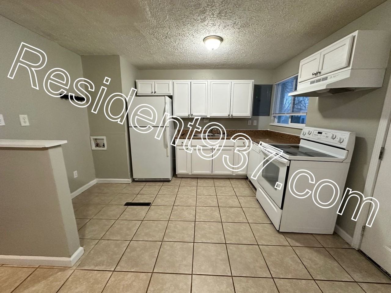 5189 Harshmanville Rd - Photo 6 of 17