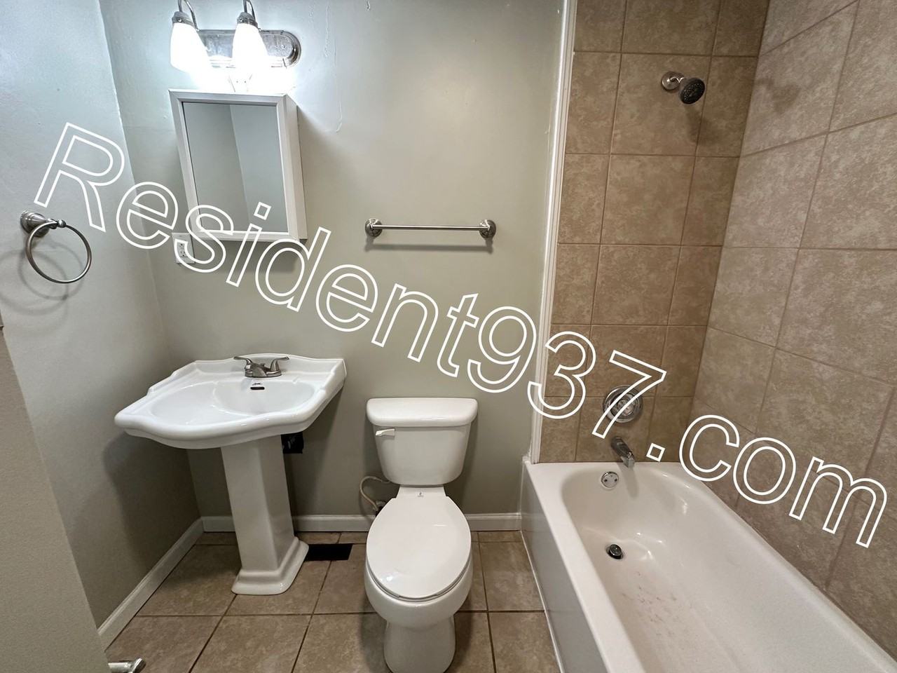 5189 Harshmanville Rd - Photo 7 of 17