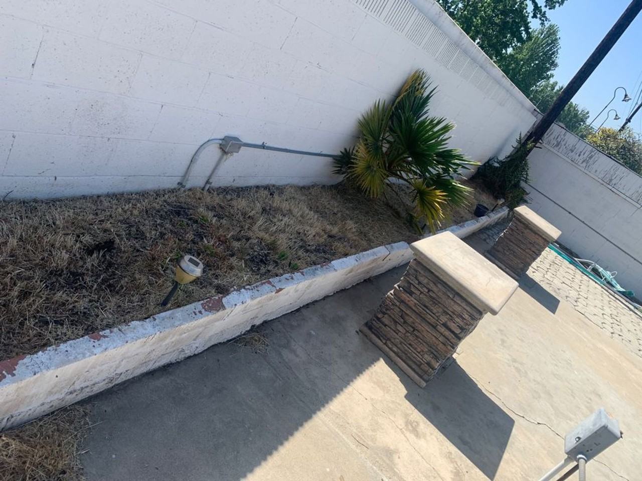 4622 N Fircroft Ave - Photo 6 of 36