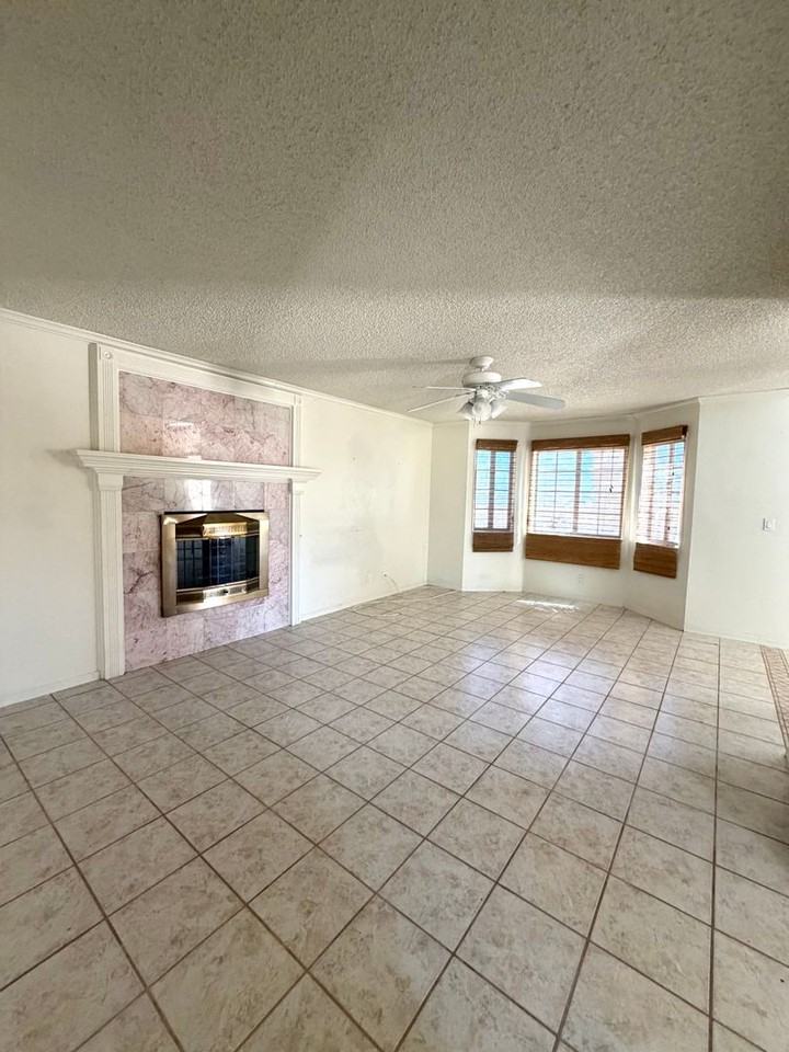 7098 Indian Cove Rd - Photo 6 of 23