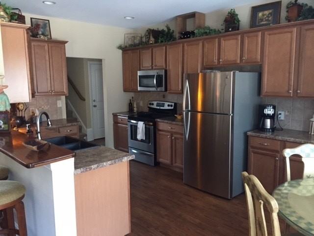 900 Davis Ln - Photo 4 of 16