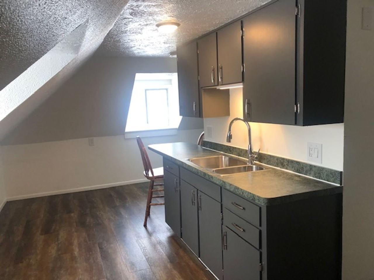 2904 E Indiana Ave #B - Photo 2 of 4