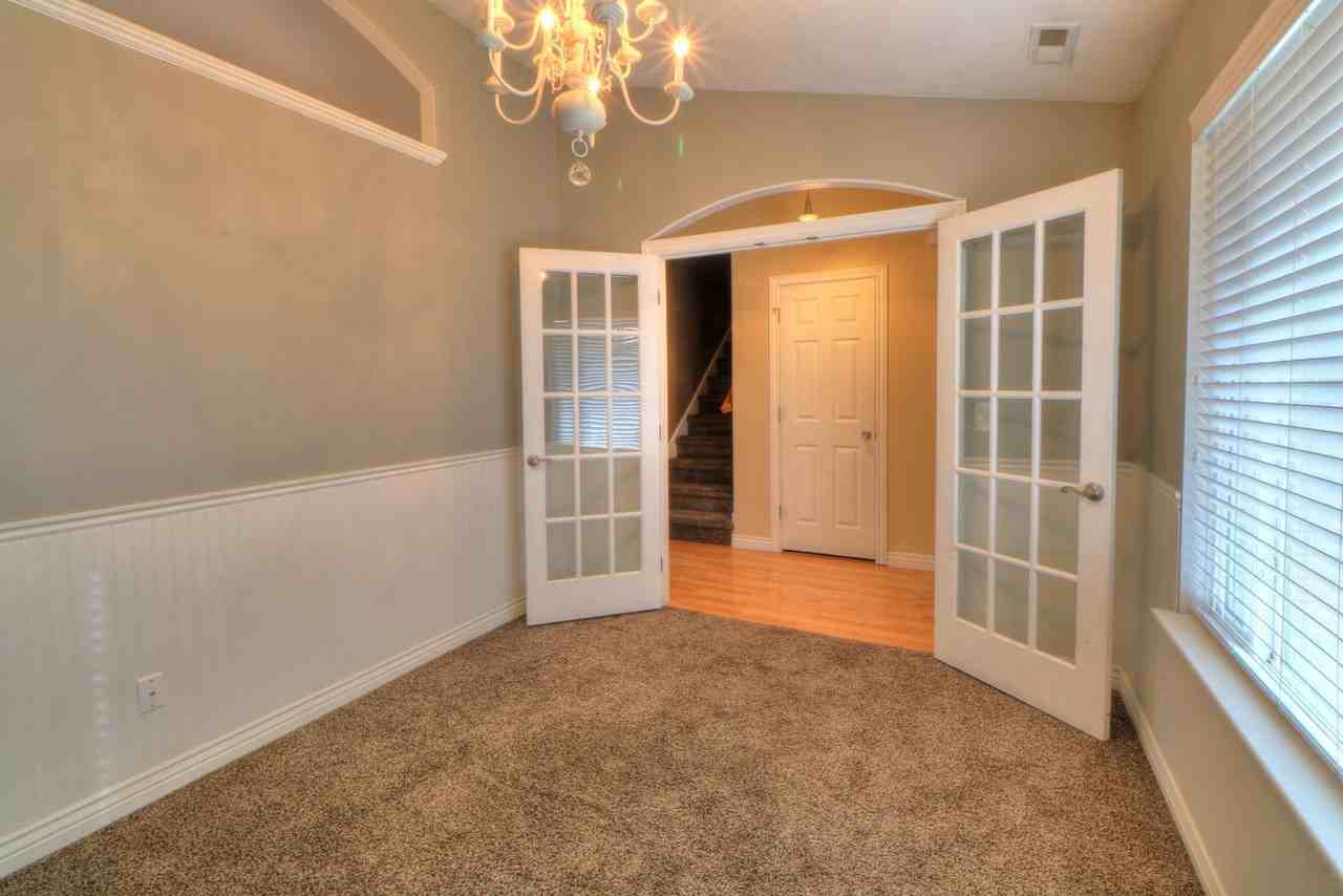 378 S 410 W - Photo 6 of 29