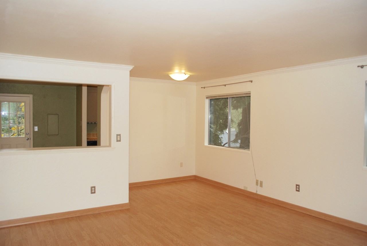 20107 14th Ave Ne - Photo 7 of 12